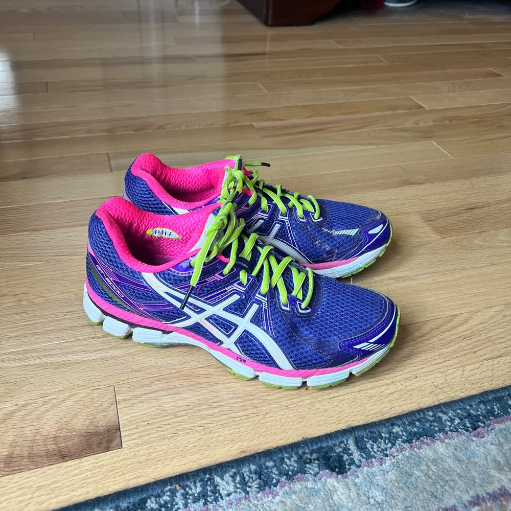 ASICS GT-2000 Women's Vibrant Purple Athletic Shoes